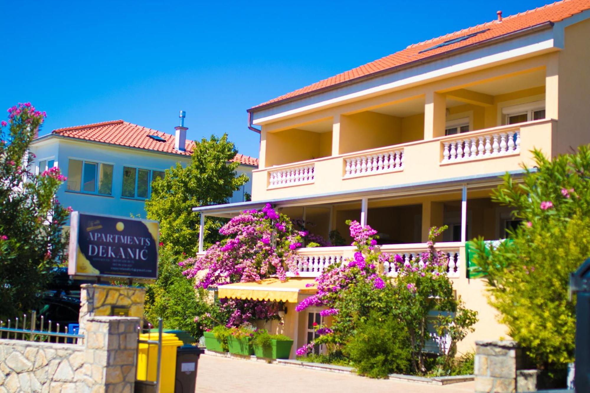 Apartments City Center Dekanic Кърк Екстериор снимка